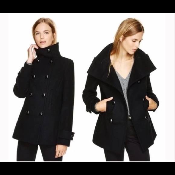 Aritzia Jackets & Blazers - Aritzia Babaton Black Howell Double Breasted Coat